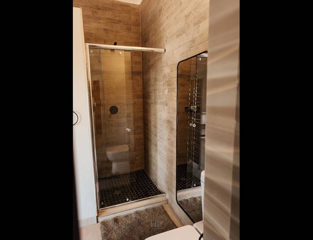 7 BEDROOM LODGE FOR SALE IN WATERKLOOF AH
